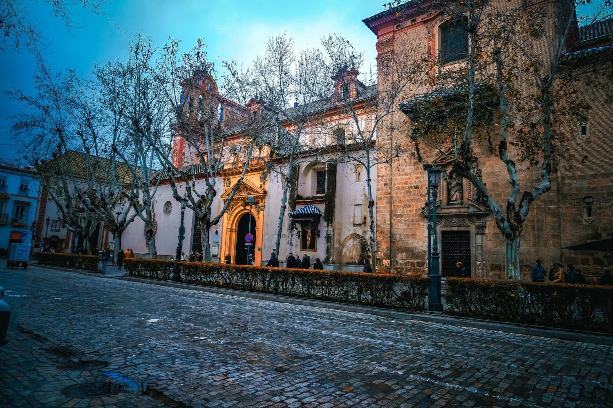 Apartamentos San Roque Seville Luaran gambar