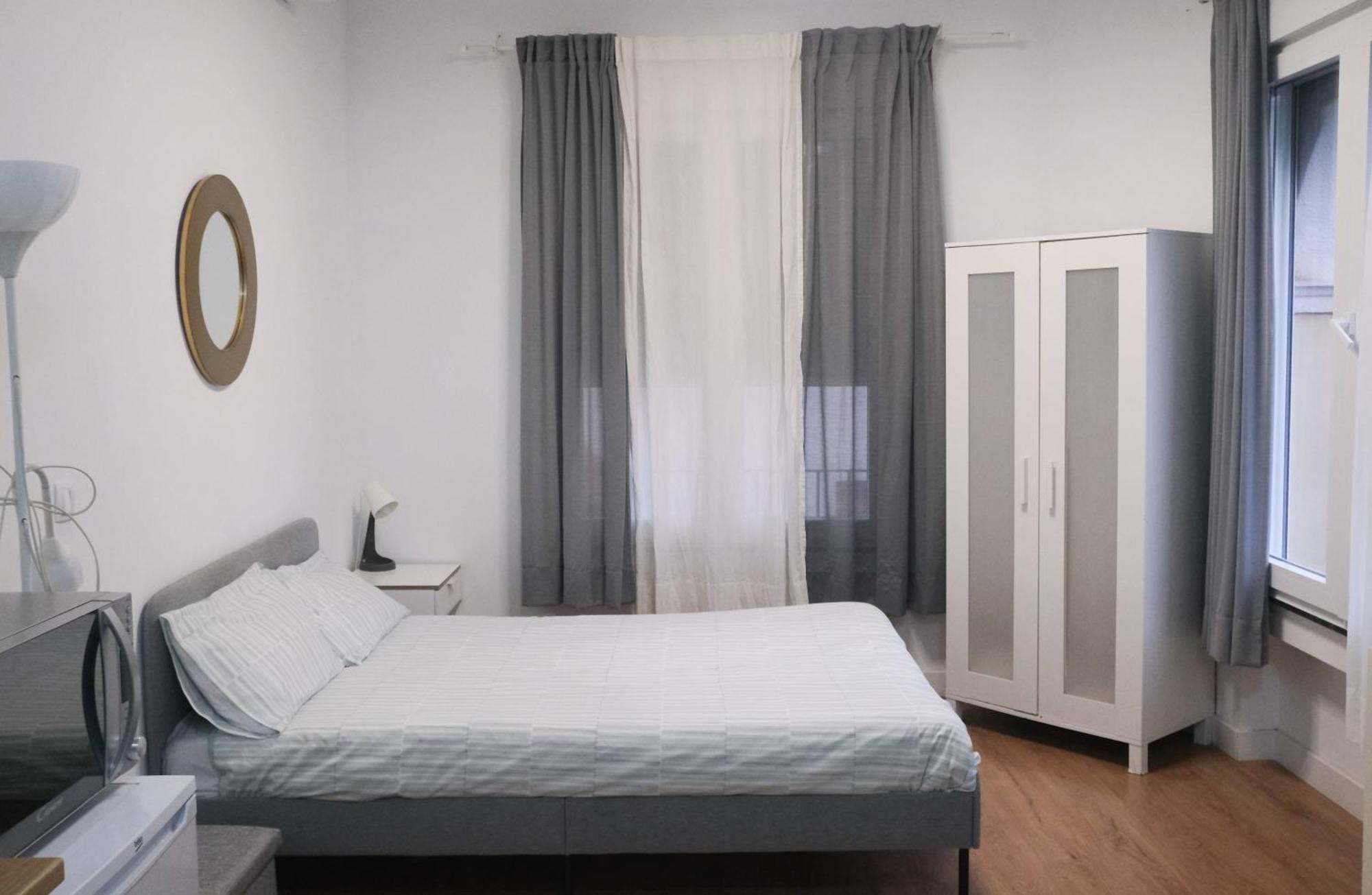 Apartamentos San Roque Seville Luaran gambar