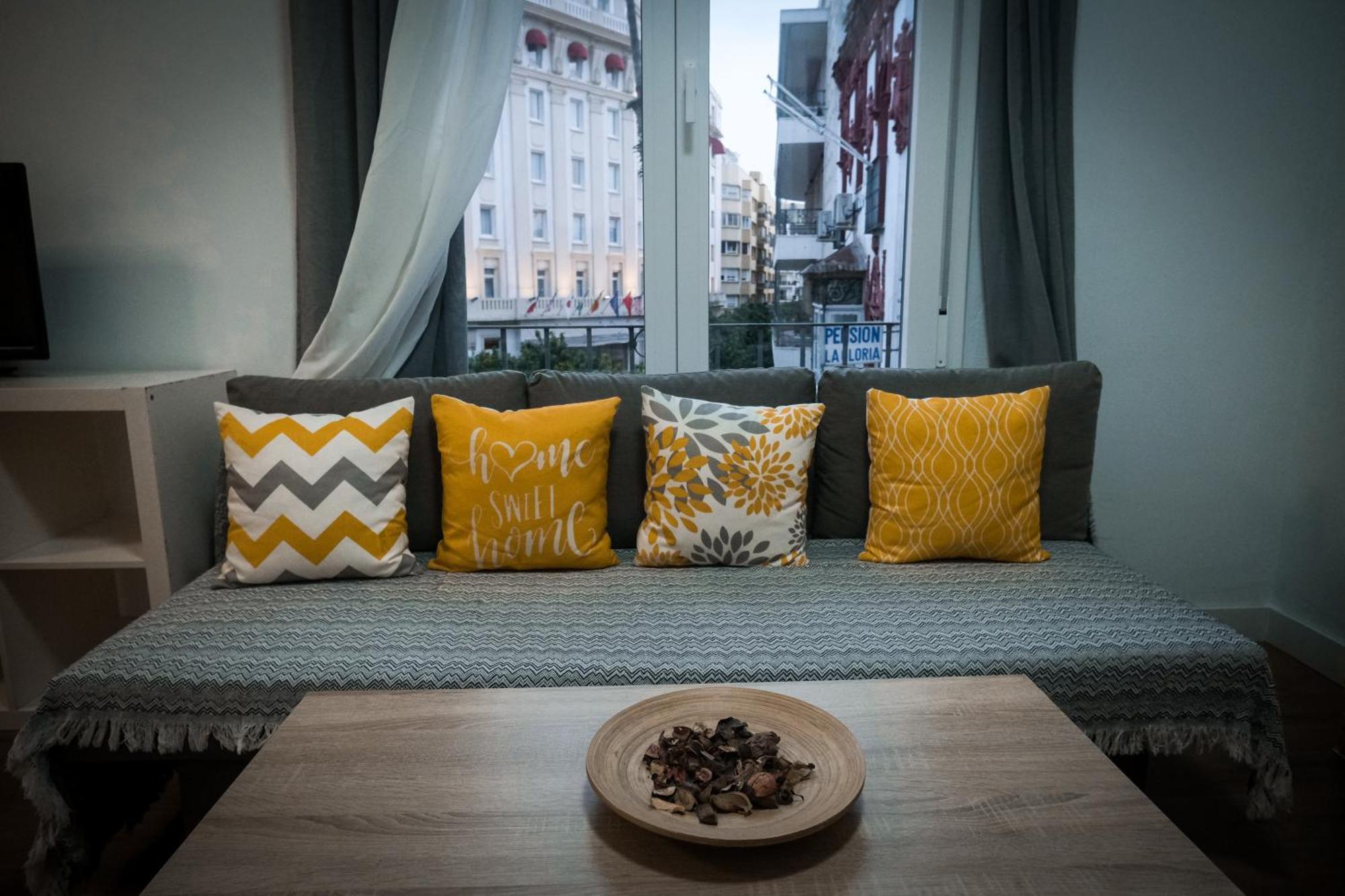Apartamentos San Roque Seville Luaran gambar