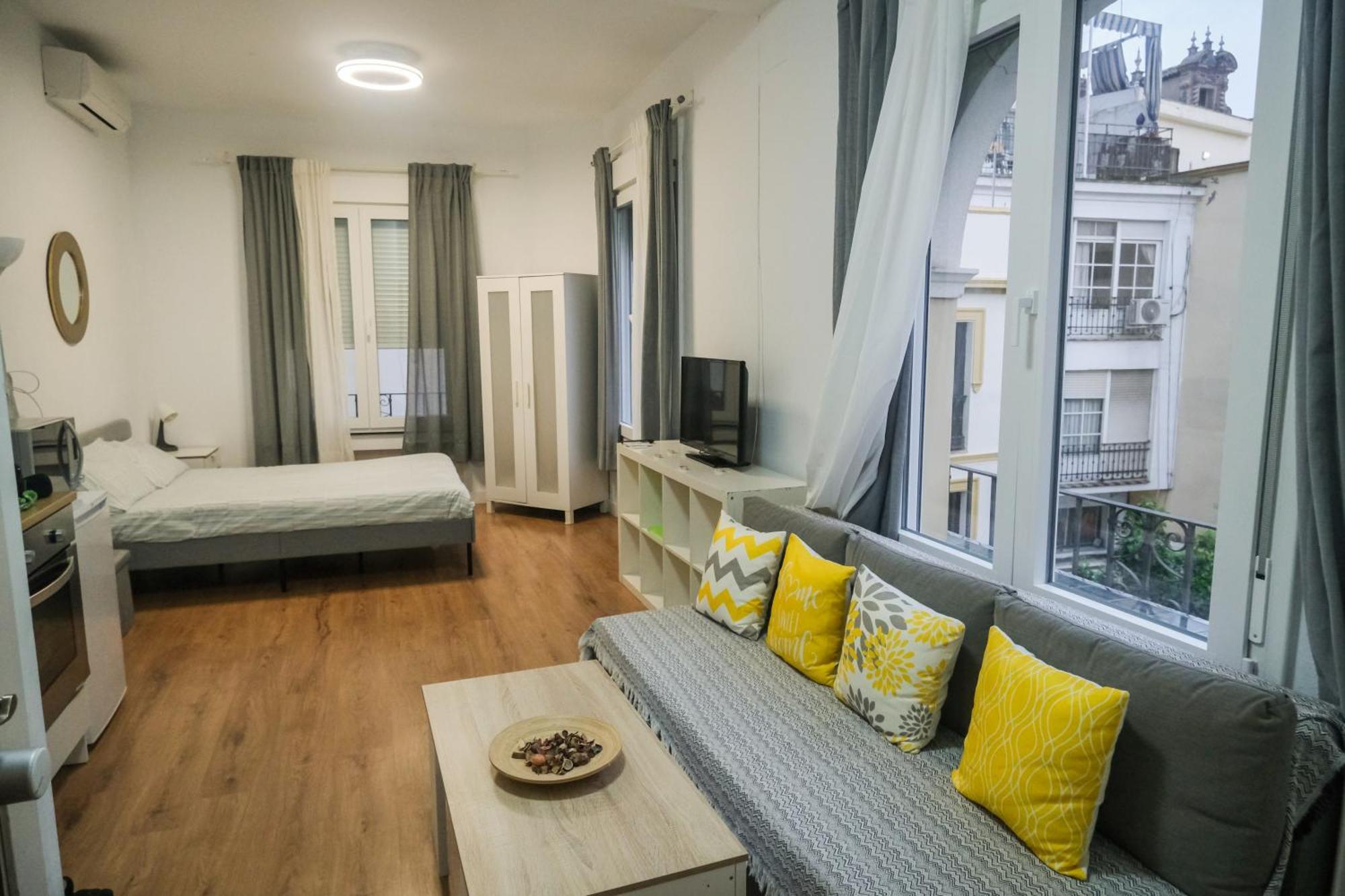 Apartamentos San Roque Seville Luaran gambar