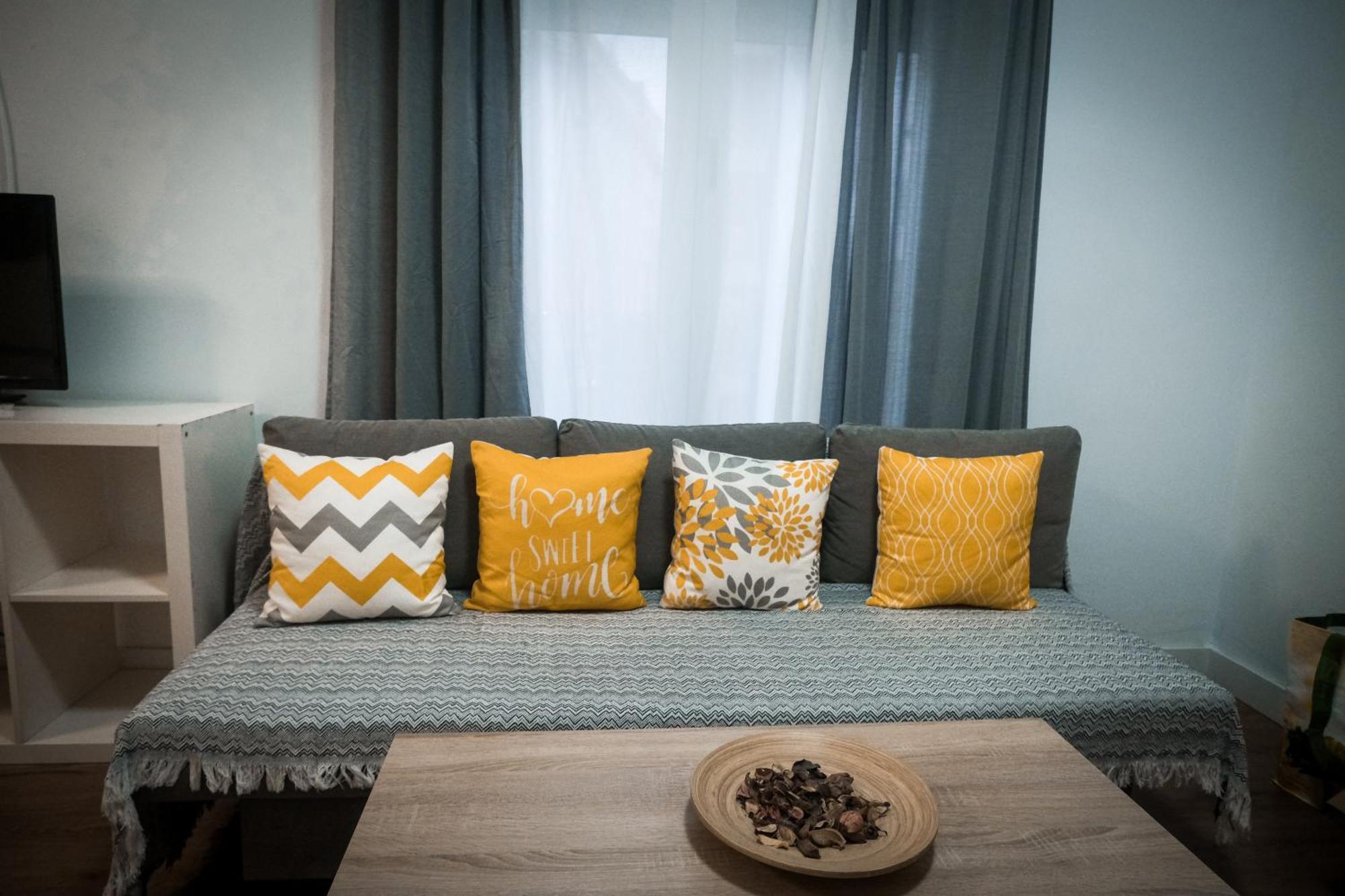 Apartamentos San Roque Seville Luaran gambar